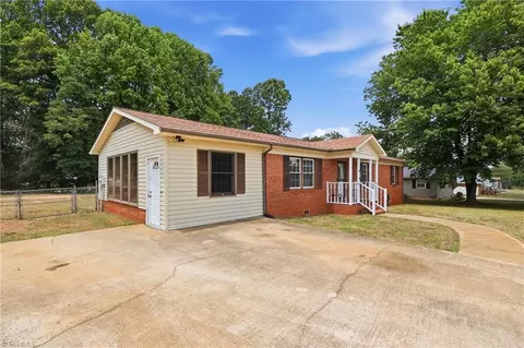 4041 Cresent Ave, Trinity, NC 27370