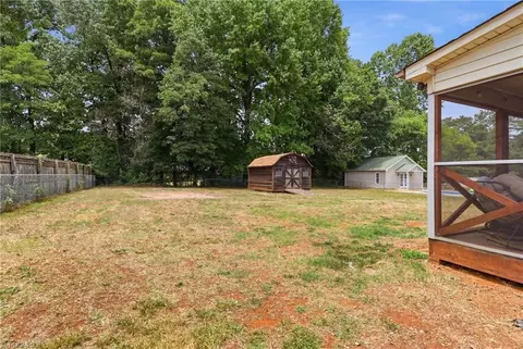 Exterior - 4041 Cresent Ave, Trinity, NC 27370 photo 4 of 6