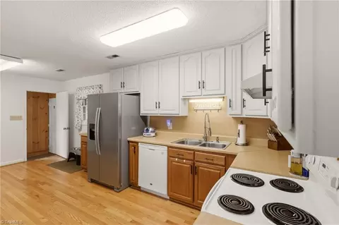 Kitchen - 4041 Cresent Ave, Trinity, NC 27370 photo 1 of 1