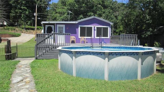 694 Lake Shore Ave, Lexington, NC 27292