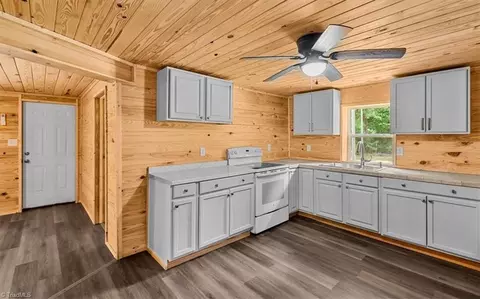 3092 Denton Rd, Denton, NC 27239 photo 8