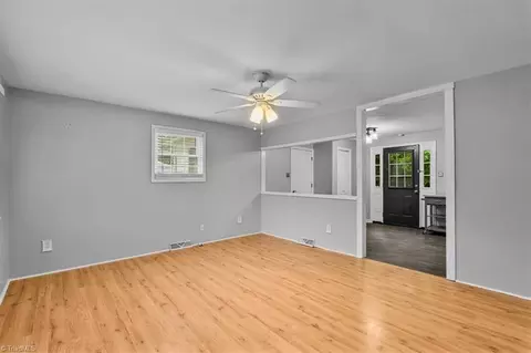 Living - 5479 Kimberly Ln, Trinity, NC 27370 photo 2 of 3