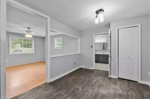 Entry Way - 5479 Kimberly Ln, Trinity, NC 27370 photo 3 of 4