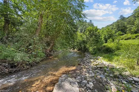 1296 Sheets Gap Rd, Millers Creek, NC 28651