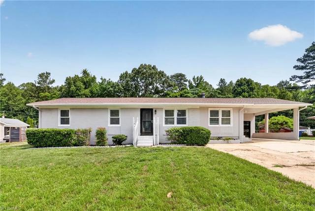 5423 Keenan Dr, Browns Summit, NC 27214