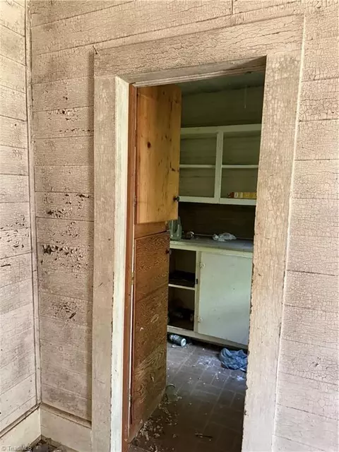 Entry Way - 607 Kirby Rd, King, NC 27021 photo 1 of 5