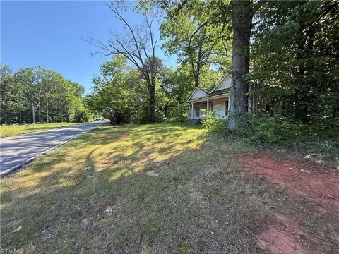 Exterior - 607 Kirby Rd, King, NC 27021 photo 3 of 10