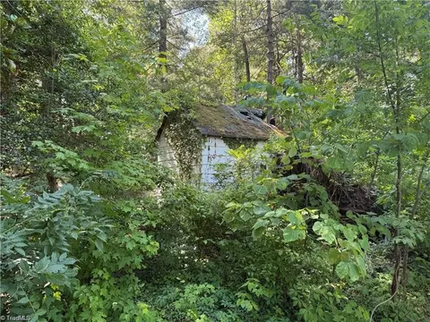 Exterior - 607 Kirby Rd, King, NC 27021 photo 5 of 10