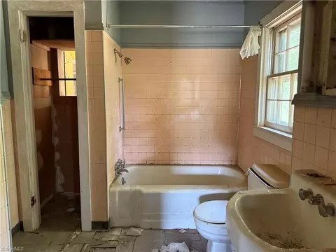 Bath - 607 Kirby Rd, King, NC 27021 photo 1 of 1