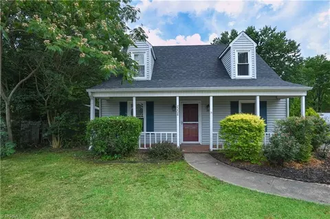 2208 Franklin Ct, Burlington, NC 27215