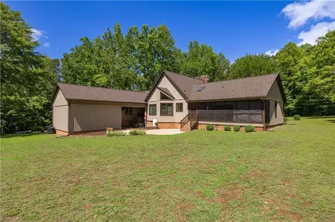 3505 Ivey Ln, Trinity, NC 27370 photo 4