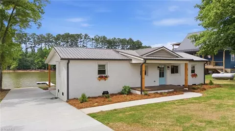 2516 Riverview Rd, Lexington, NC 27292