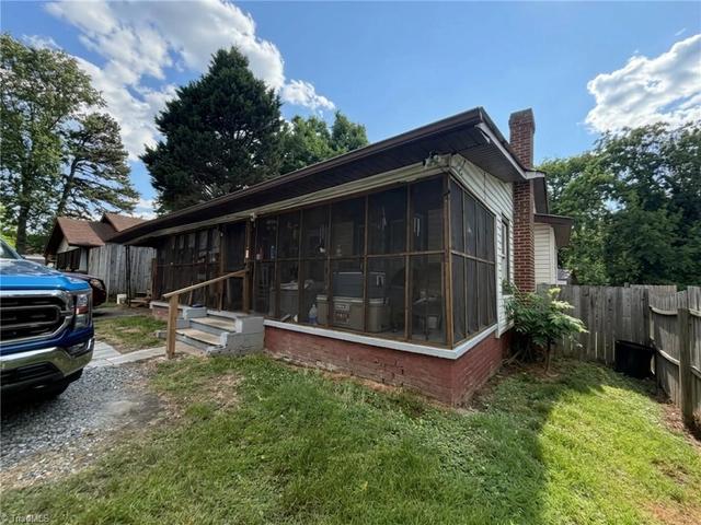 312 Reid St, Thomasville, NC 27360