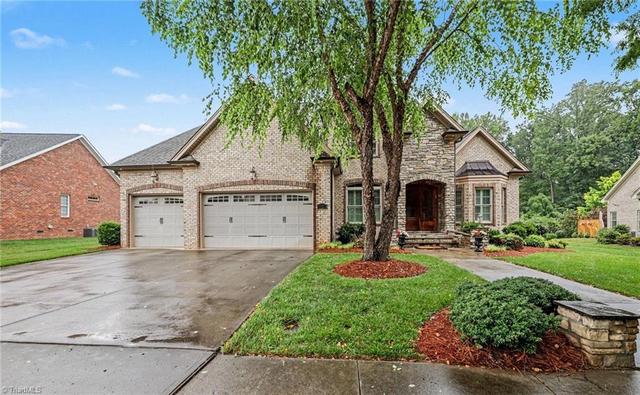 1070 Old Stone Ln, Kernersville, NC 27284