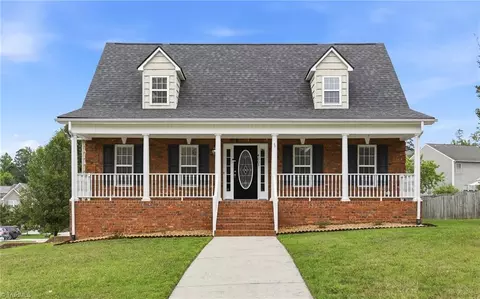 4603 Center Rock Ct, Winston Salem, NC 27127