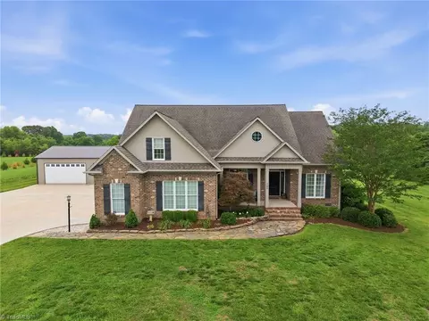 7504 Ingle Dairy Rd, Burlington, NC 27215