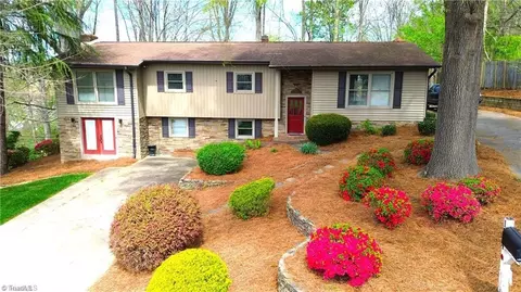 1524 Holly Cir, Wilkesboro, NC 28697