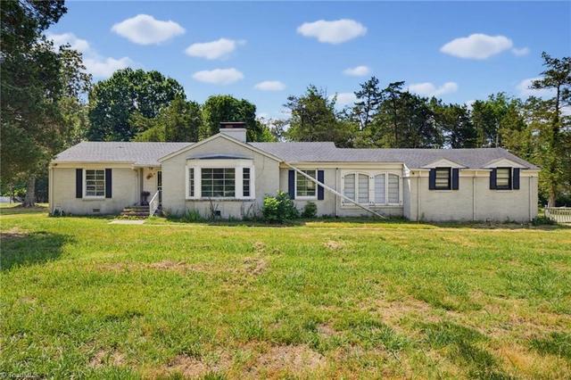 5203 High Point Rd, Greensboro, NC 27407