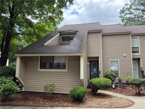 205 Village Ln #F, Greensboro, NC 27409