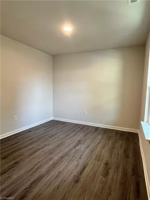 401 Unity St, Thomasville, NC 27360 photo 6
