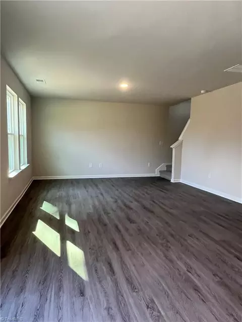 401 Unity St, Thomasville, NC 27360 photo 5