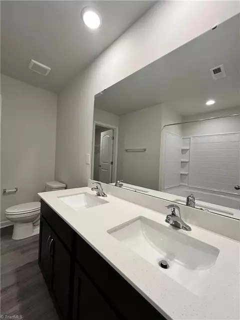 401 Unity St, Thomasville, NC 27360 photo 8