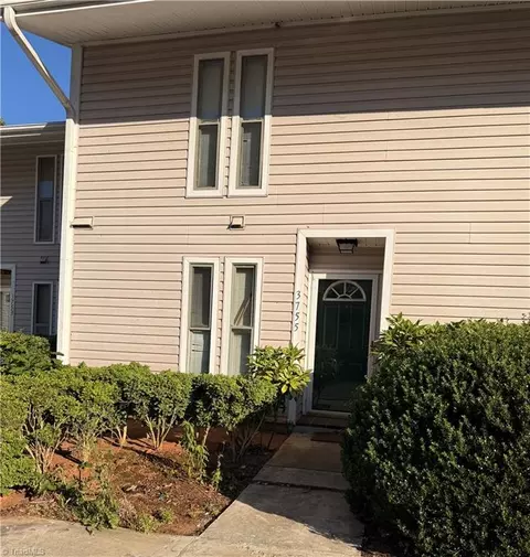 3755 Heathrow Dr, Winston Salem, NC 27127