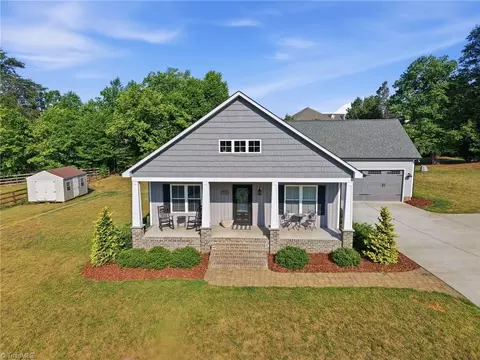 7879 Eversfield Rd, Stokesdale, NC 27357