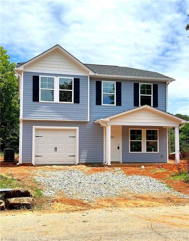 228 Hemstead St E, Lexington, NC 27292