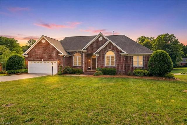 230 Deer Path Ln, Lexington, NC 27295