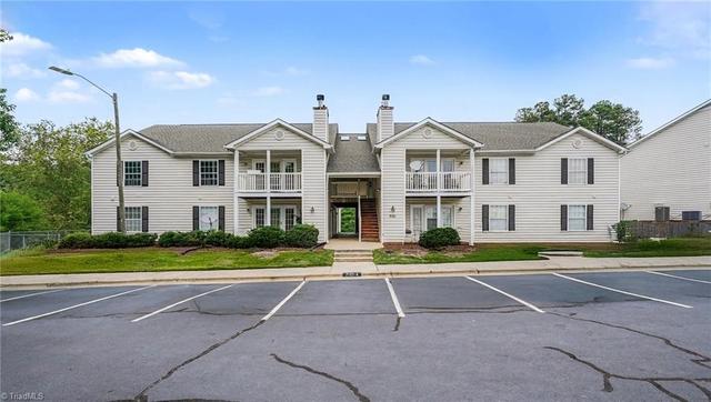 7121 Friendly Ave W #A, Greensboro, NC 27410