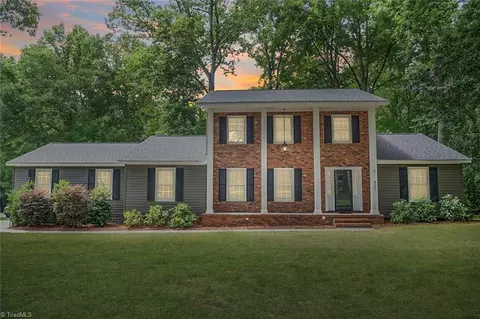 4007 Bradenton Dr, Greensboro, NC 27406
