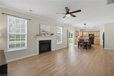 3706 Single Leaf Cir, High Point, NC 27265 photo 15