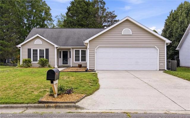 6 Hickory Knoll Ct, Greensboro, NC 27407