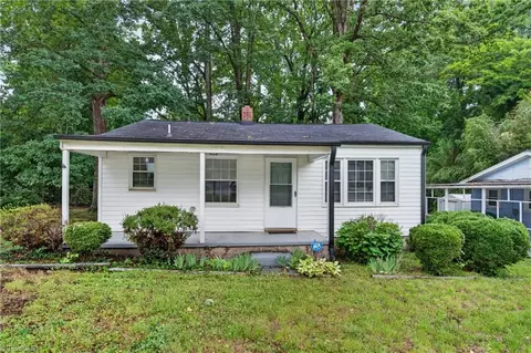 124 Manor Dr, High Point, NC 27260 photo 1