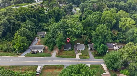 124 Manor Dr, High Point, NC 27260 photo 40