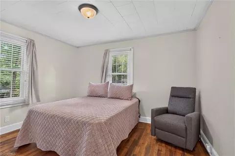 124 Manor Dr, High Point, NC 27260 photo 24