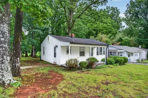 124 Manor Dr, High Point, NC 27260 photo 6