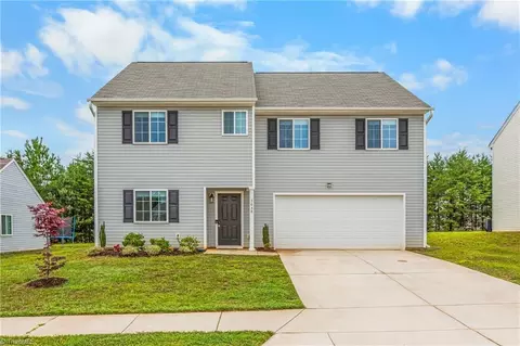 3048 Stauton Dr, Winston Salem, NC 27105