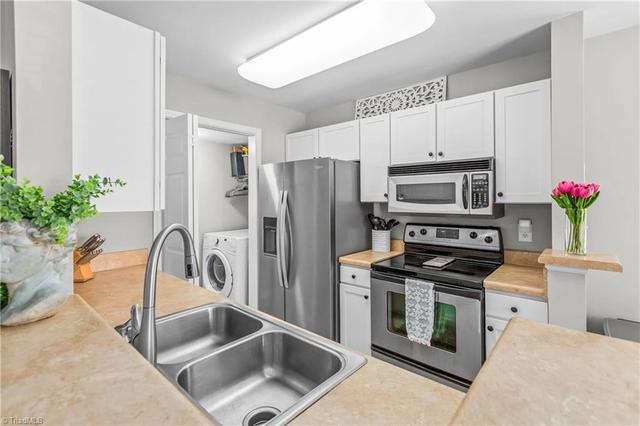 107 Oak Wind Dr # 201, Advance, NC 27006