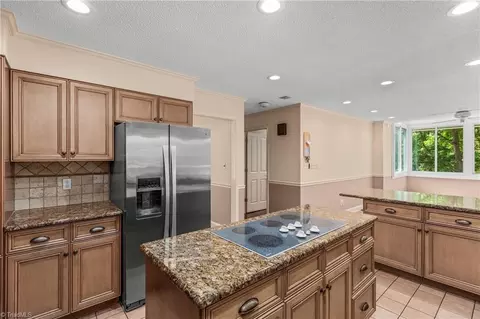 Kitchen - 4200 Clinard Rd, Clemmons, NC 27012 photo 4 of 4