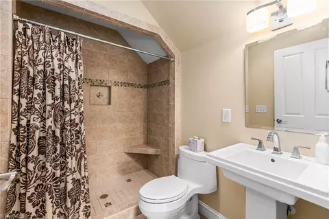 Bath - 4200 Clinard Rd, Clemmons, NC 27012 photo 5 of 6