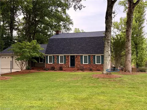223 Knollwood Dr, Elkin, NC 28621