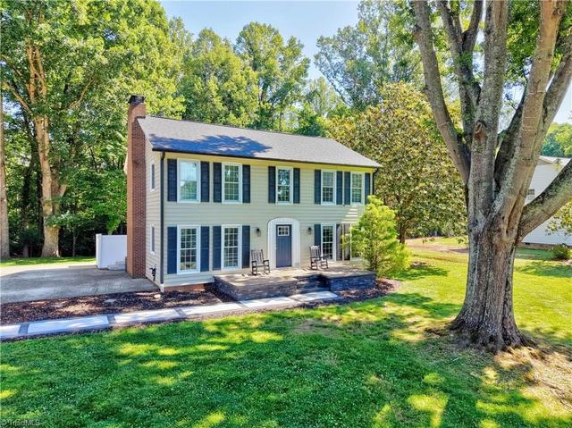 553 Cross Creek Dr, Mount Airy, NC 27030