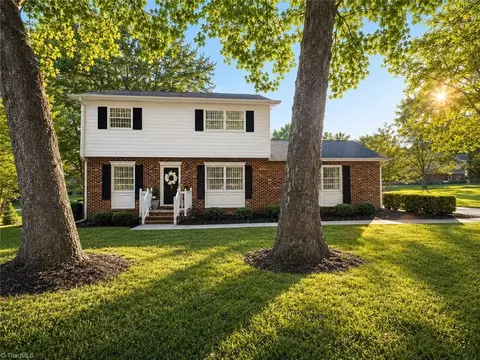 205 Fairway Dr, Eden, NC 27288