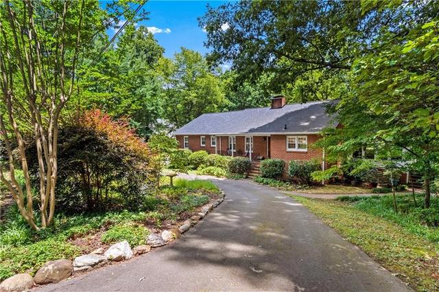 2605 Loch Dr, Winston Salem, NC 27106