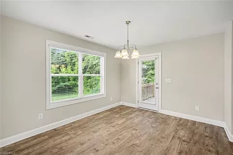 1462 Mayfair Dr, Conover, NC 28613 photo 9