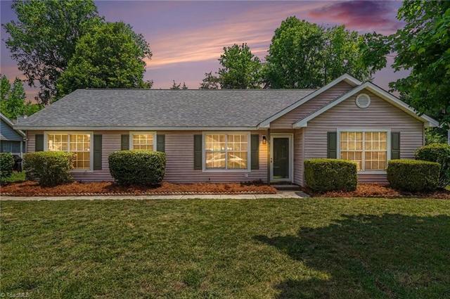7518 Prindle Lake Dr, Charlotte, NC 28277