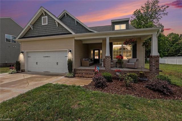 6474 Rogers Farm Rd, Pleasant Garden, NC 27313