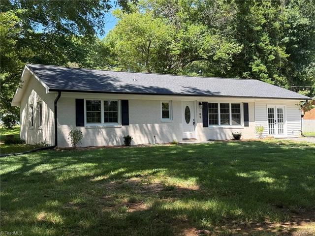 189 Cleve St W, Mount Airy, NC 27030